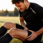 Adducteur mal : causes, symptômes et solutions pour soulager la douleur