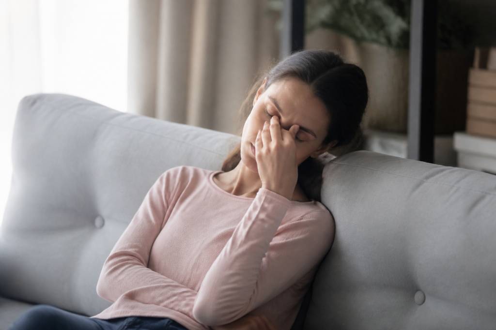 Carence en vitamine D et fatigue : causes, symptômes et solutions efficaces